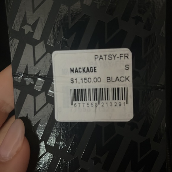 Mackage Women’s jacket with fur - Picture 6 of 6